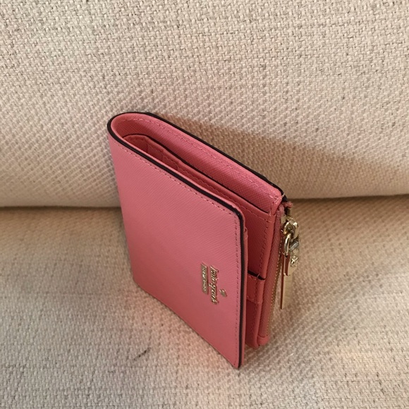 Kate Spade Small Wallet - Top Zip Bifold - Picture 6 of 6